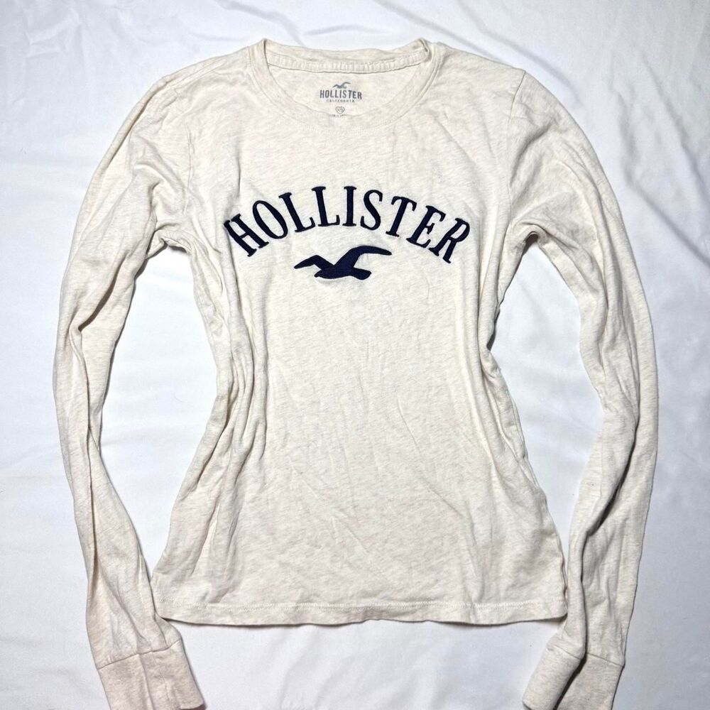 Hollister 2010s Long Embroidered Seagull Long Sleeve Graphic Top Cream